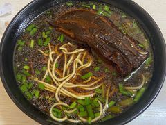-小龙大肉面馆