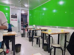 大堂-特色千里香馄饨(红梅店)