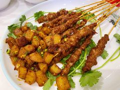 -犇逸·乐山跷脚牛肉·四川现炒(览海店)