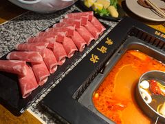 -老牌坊云南鱼豆花火锅(哈西万达店)