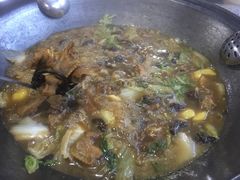 -粘豆包柴火铁锅炖