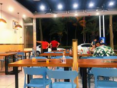 大堂-老何家后安粉·糟粕醋海鲜火锅(三亚湾椰梦长廊店)