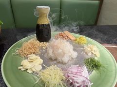 -得意咚瓜·顺德鱼生·冬瓜火锅(深圳首店)