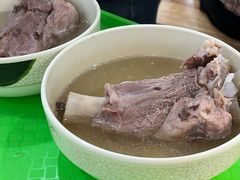 大骨头-周震馄饨