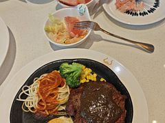 -汤姆家的牛排意面披萨(融创茂店)