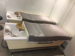 -LESSMORE科技头皮理容中心