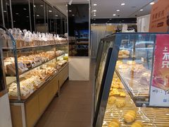 面包甜点陈列柜-御蝶坊生日蛋糕KNAC(新村店)