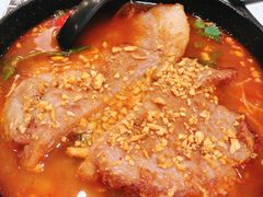 香煎猪扒米粉冬阴功汤底-华嫂冰室(尖沙咀店)