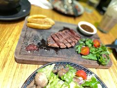 澳洲谷饲黑安格斯M3+丰羽牛排-LENBACH兰巴赫西餐啤酒坊(大连东港店)