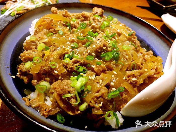 澪之料理(广济街店)-洋葱烧牛肉饭-菜-洋葱烧牛肉饭图片-宁波美食