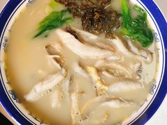 招牌黄鱼面-明呈黄鱼面馆(斜土路店)