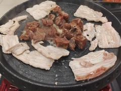 -焱味真•韩牛自助烤肉(大学城店)
