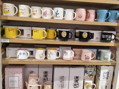 -名创优品(江南新地店)