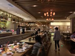 -雍和会海鲜姿造自助(湖东路店)