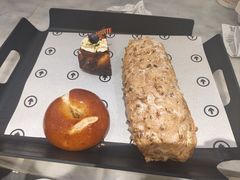 -HOT CRUSH趁热集合·现烤面包(上海环球港店)