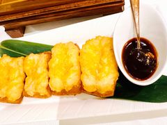 虾多士-万豪金殿(香港JW万豪酒店)