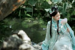 -一揽芳华汉服旗袍体验馆(拙政园店)