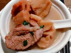 招牌莲藕汤-大中华酒楼·主席武昌鱼·武汉美食地标(江汉路步行街店)