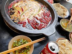 -黄潇洒老火锅(九眼桥宏济巷店)