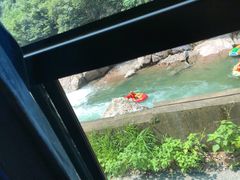 -安吉龙王山峡谷漂流