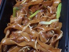干炒牛河-稻香酒家·34年老字号·港式粤菜(汉街店)