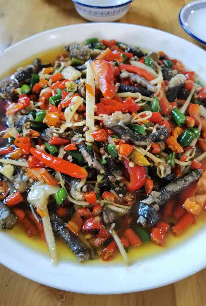 艾叶土鸡脚(艾叶店)-"朋友推荐来的,并没有很惊艳到我,但还是好.