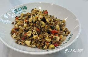 Bamboo Shoots Stir-Fried with Pickled Cabbage
