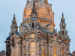 -人民防洪胜利纪念塔