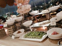 -荣誉国际酒店-云顶旋转餐厅
