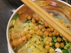 -鸿顺老铁锅美蛙鱼府(解放碑店)