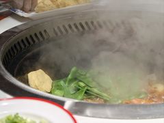 -雪乡人家东北菜·铁锅炖一切(高斯路店)