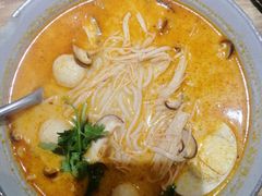 冬阴功海鲜米粉汤-长勺子东南亚(街道口店)