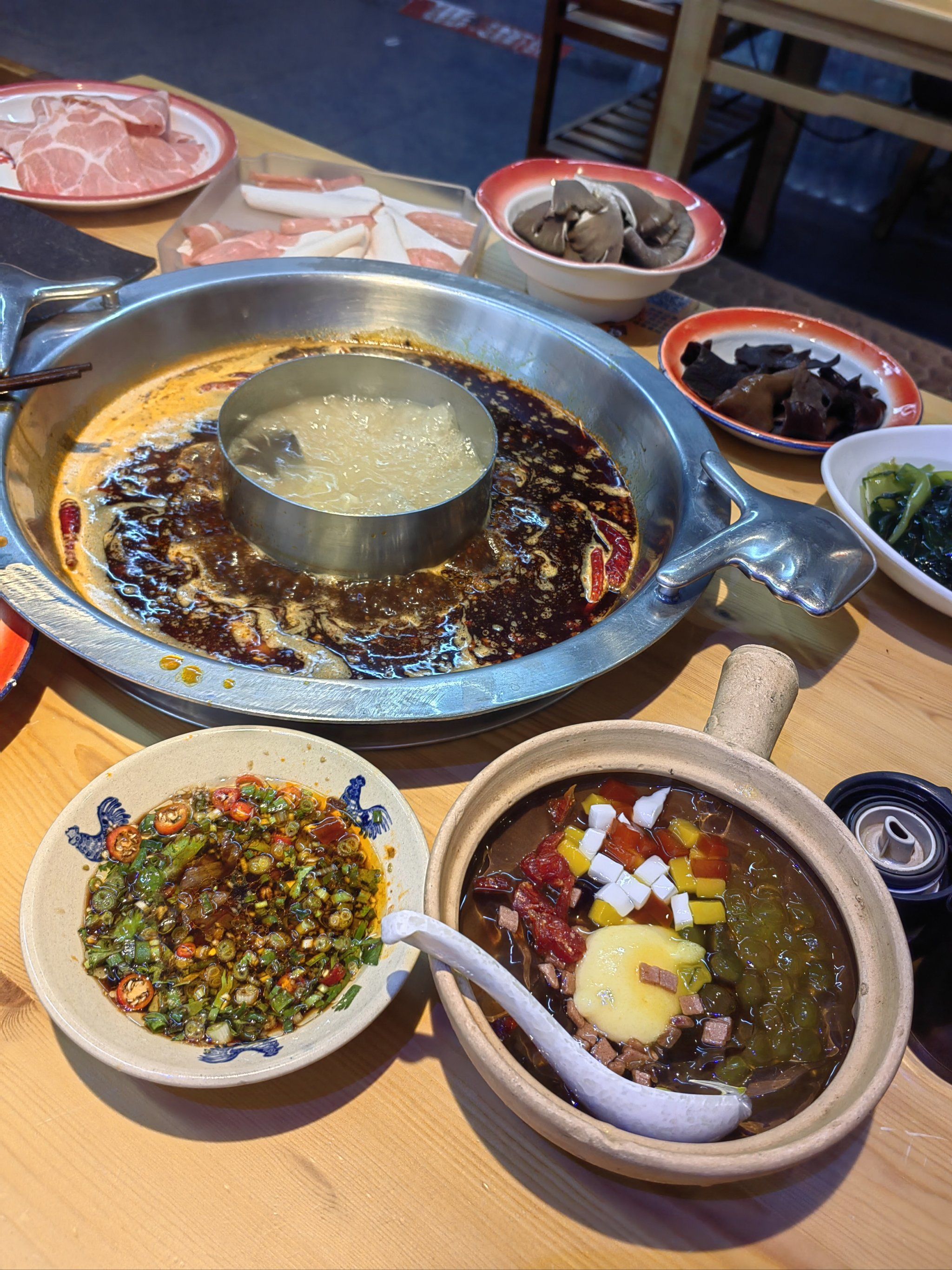 居民楼里的成都火锅