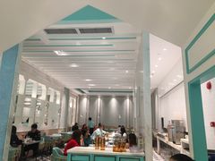 大堂-姚姚酸菜鱼·金戈戈香港豉油鸡(喜荟城联名店)