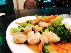 -光海鲜鱼翅餐厅(叻差拉披色路店)