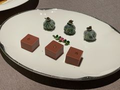 冰淇淋鹅肝拼鲜菜石榴包-福玺荟(外滩罗斯福店)