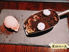 -恰餐厅及酒吧 CHAR Bar & Grill (北京丽都皇冠假日店)