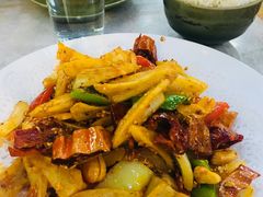 香辣鸡脆骨-壹条龙饭庄台基厂店