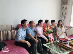 -雪莉美妆婚纱馆