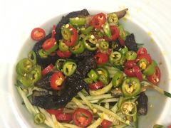 -阿瓦山寨·湘菜现炒·剁椒鱼头王(咸阳总店)
