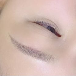 -初心纹眉洗眉·美睫专业店