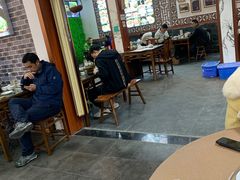 大堂-临街徽菜馆·正宗黄山味