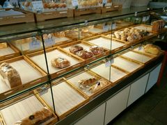 面包甜点陈列柜-申氏糕点(三好街店)