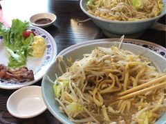 -拉面莊夢語＆中华料理八椿