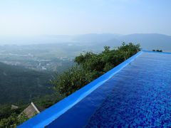 峭壁天池2-三亚亚龙湾人间天堂鸟巢度假村