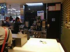 -麦当劳(海岸城店)