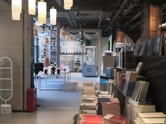 -光海书局(南京东路第一百货店)