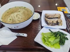 -百年老字号·观振兴蟹黄面·三虾面·苏式面(观前街富仁坊巷店)