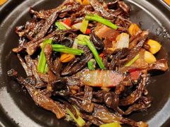 -云海肴·汽锅鸡·云南菜(天山百盛优客店)