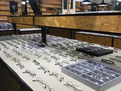 -罗伯特眼镜·蔡司官方授权(罗湖国贸店)